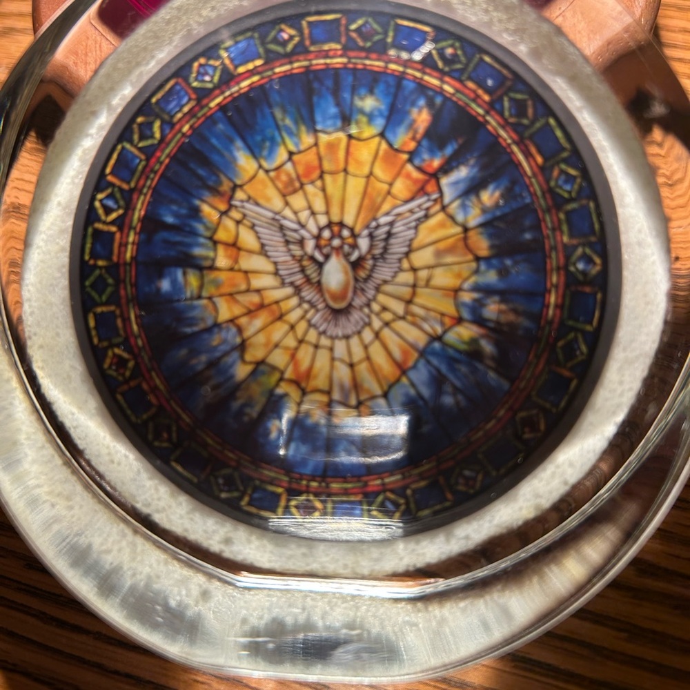 Holy Spirit Glass Paperweight Round Shaped Felt Bottom As Is Up Or Down - Picture 2 of 9